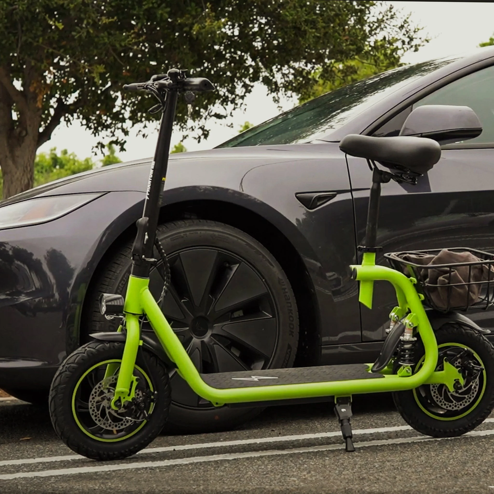 COMMUTER R1 PRO SEATED SCOOTER - Image 14